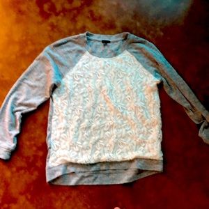 Grey sweatshirt/lace